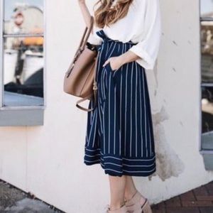 Banana Republic Navy & White Striped A-Line Skirt With Pockets